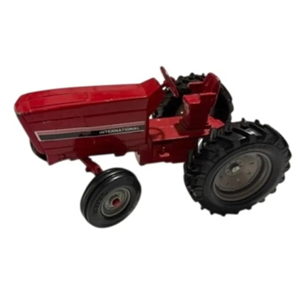 International Harvester Red Diecast Toy Tractor Vintage Farm Vehicle IH 2330 - Picture 1 of 12
